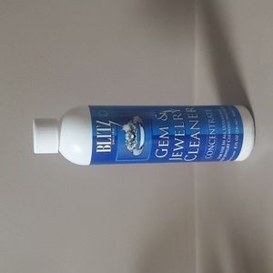 Gem and Jewelry Cleaner